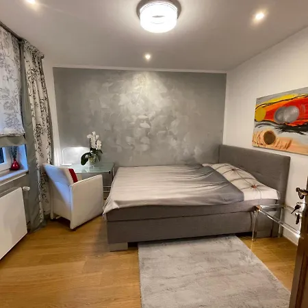 Airport Rooms Waldblick Keulen Buitenkant foto