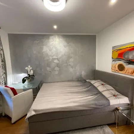 Airport Rooms Waldblick Keulen Buitenkant foto