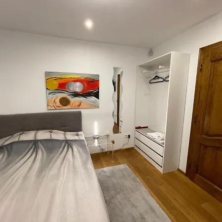 Airport Rooms Waldblick Keulen Buitenkant foto